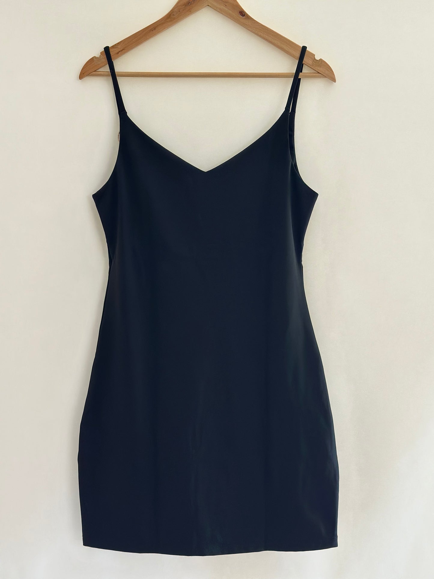 VESTIDO CURTO COM ALÇA FINA BAZAR