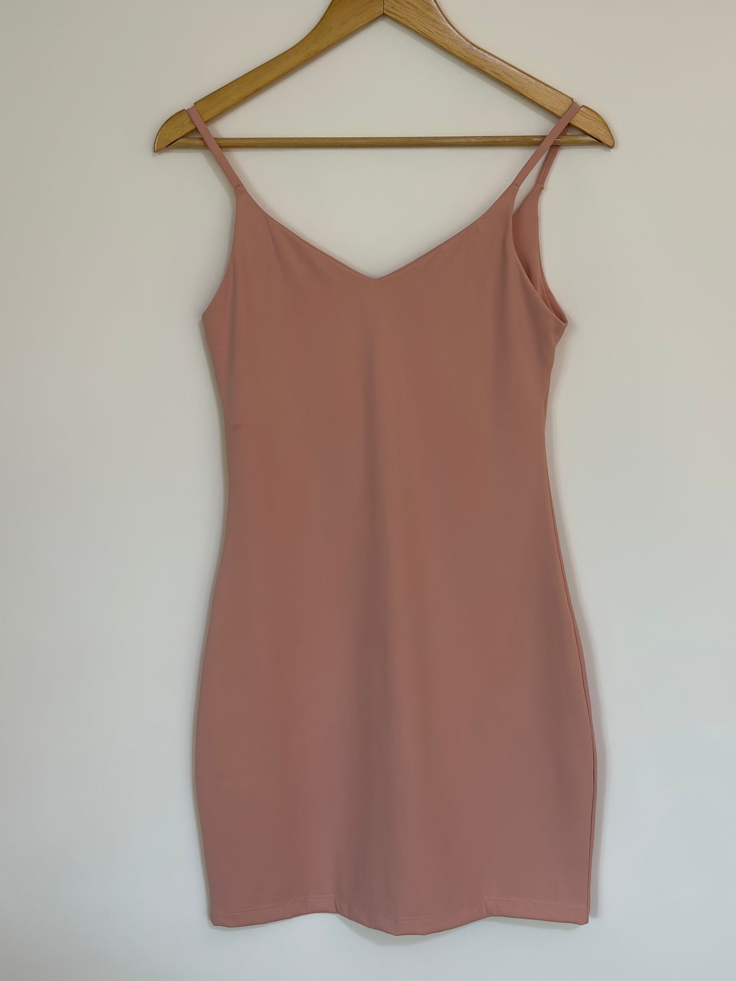 VESTIDO CURTO COM ALÇA FINA BAZAR