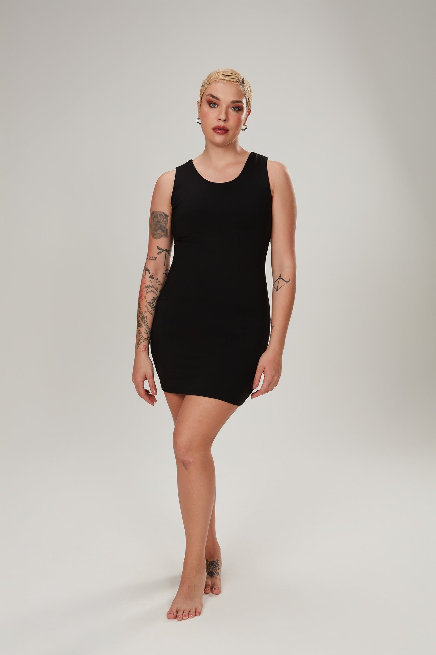 VESTIDO CURTO COM ALÇA LARGA BAZAR