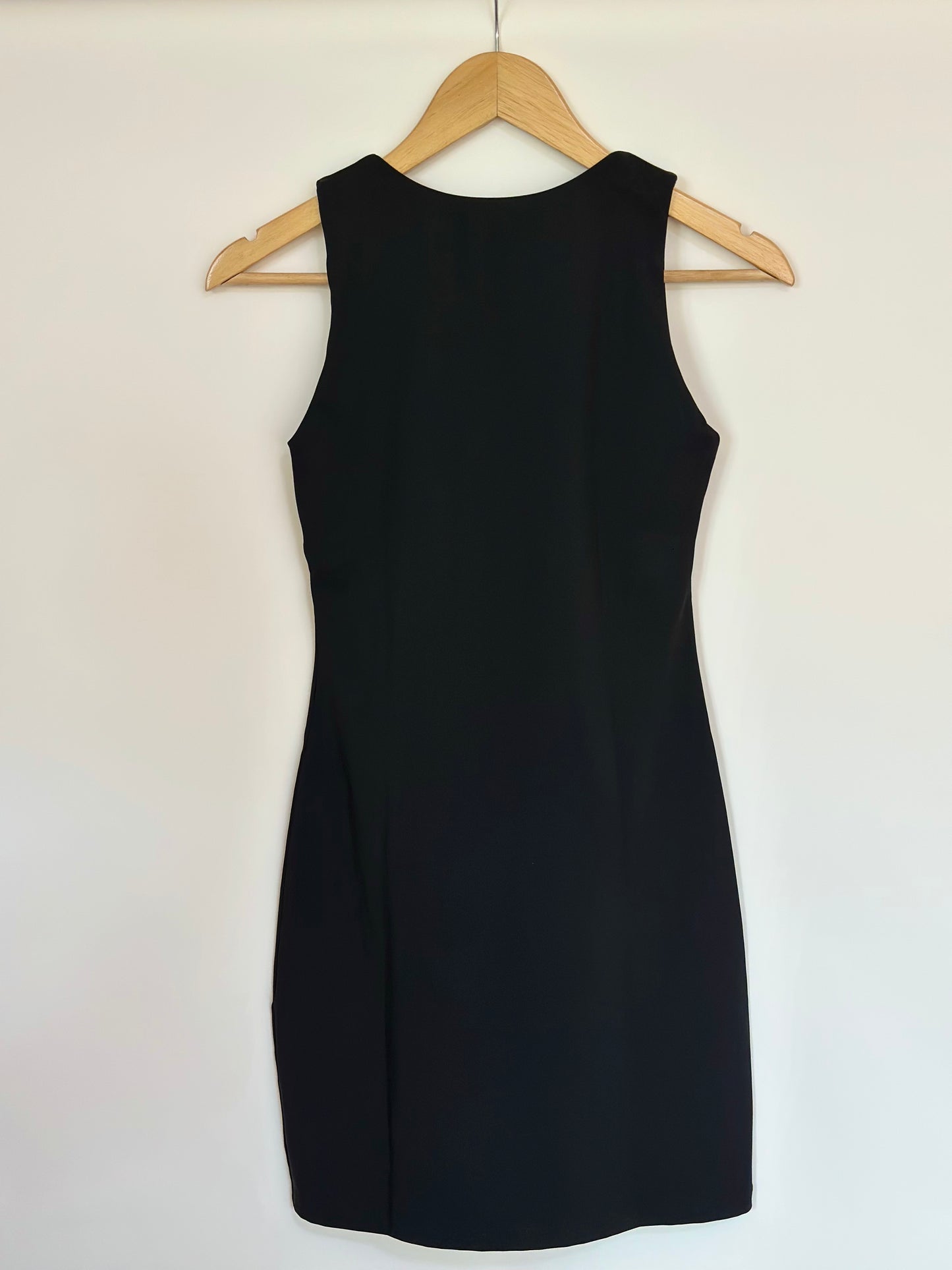 VESTIDO CURTO COM ALÇA LARGA BAZAR