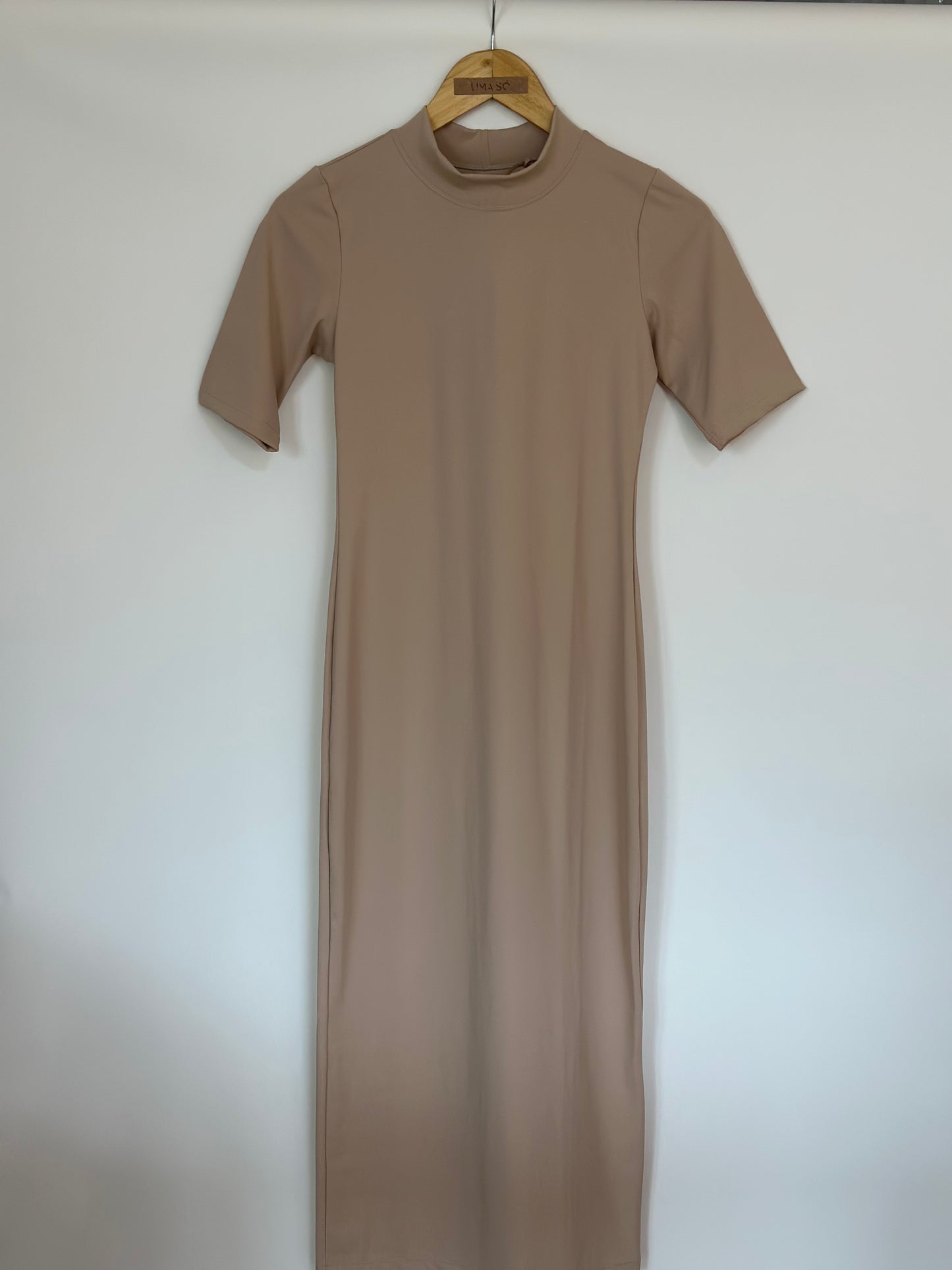 VESTIDO MIDI COM MANGA TUBO BAZAR