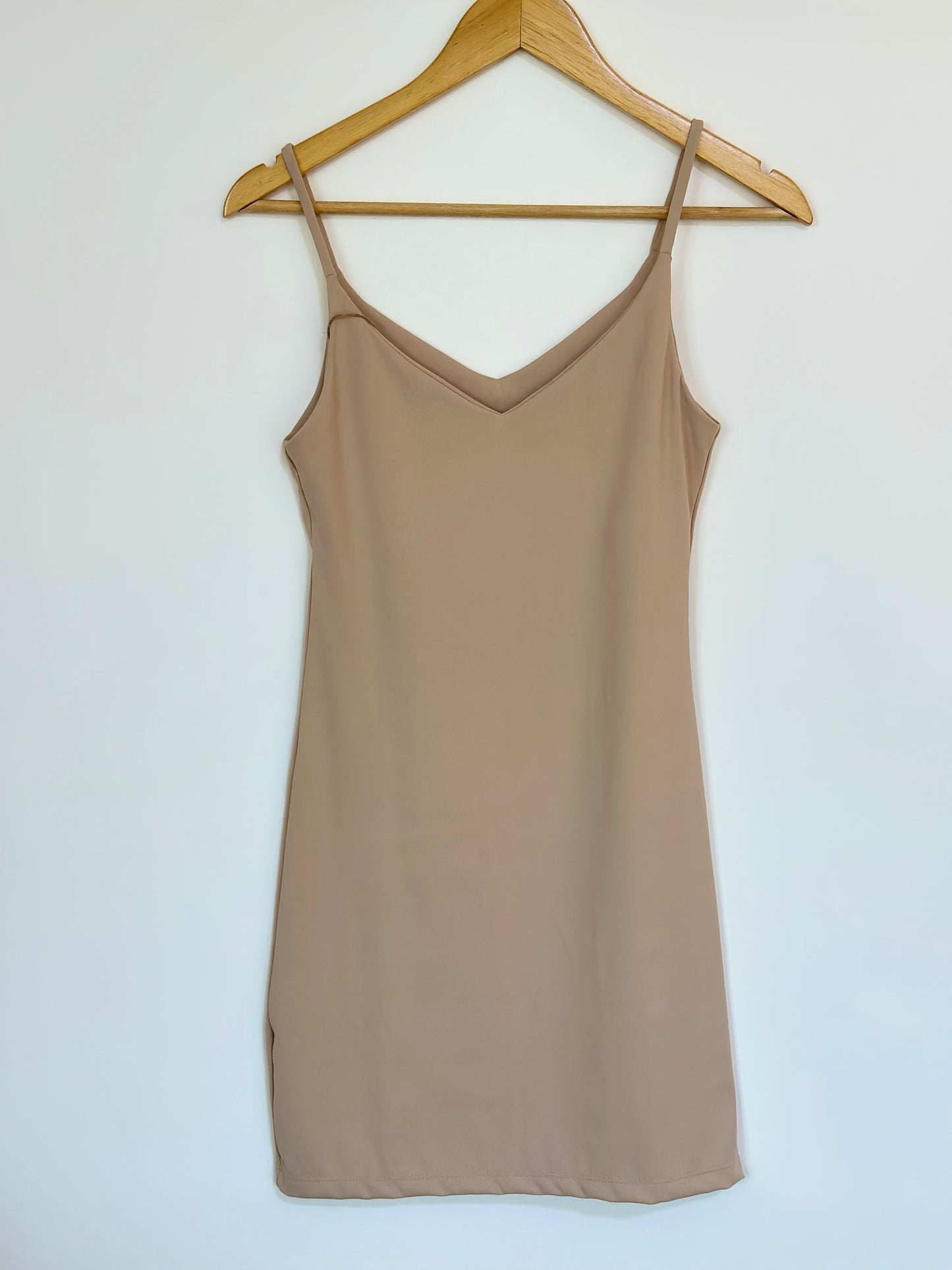 VESTIDO CURTO COM ALÇA FINA BAZAR