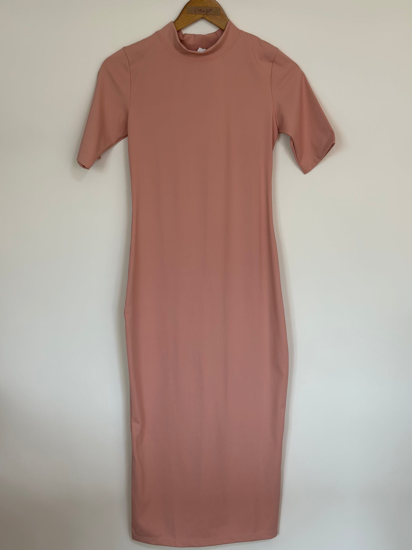 VESTIDO MIDI COM MANGA TUBO BAZAR